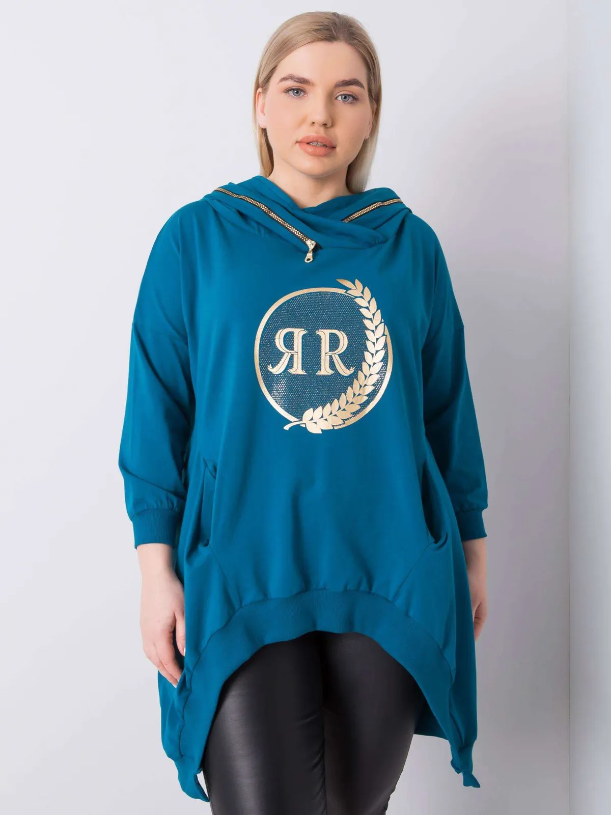 Ciemna khaki bluza plus size z kapturem - zdjęcie 3