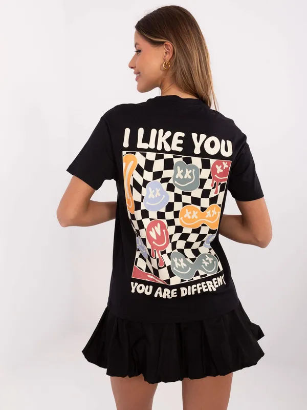 T-shirt oversize z graficznym motywem szachownicy - widok 2