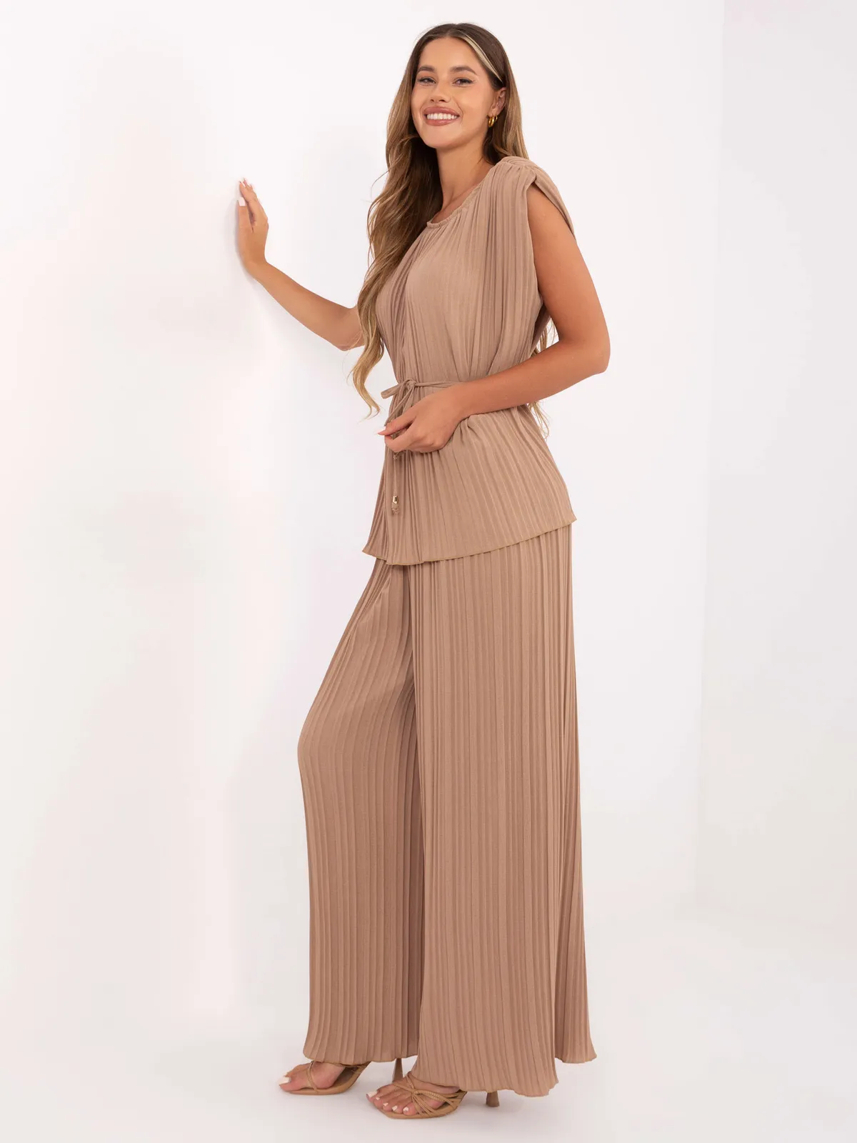 Plisowany komplet dwuczęściowy z wiązaną bluzką - zdjęcie 1