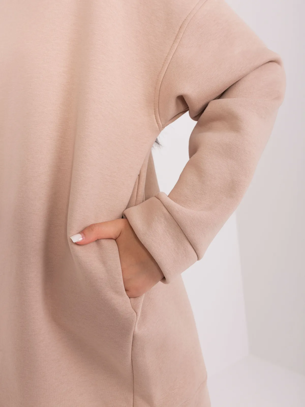 Pistacjowa dresowa bluza basic z kapturem - zdjęcie 4