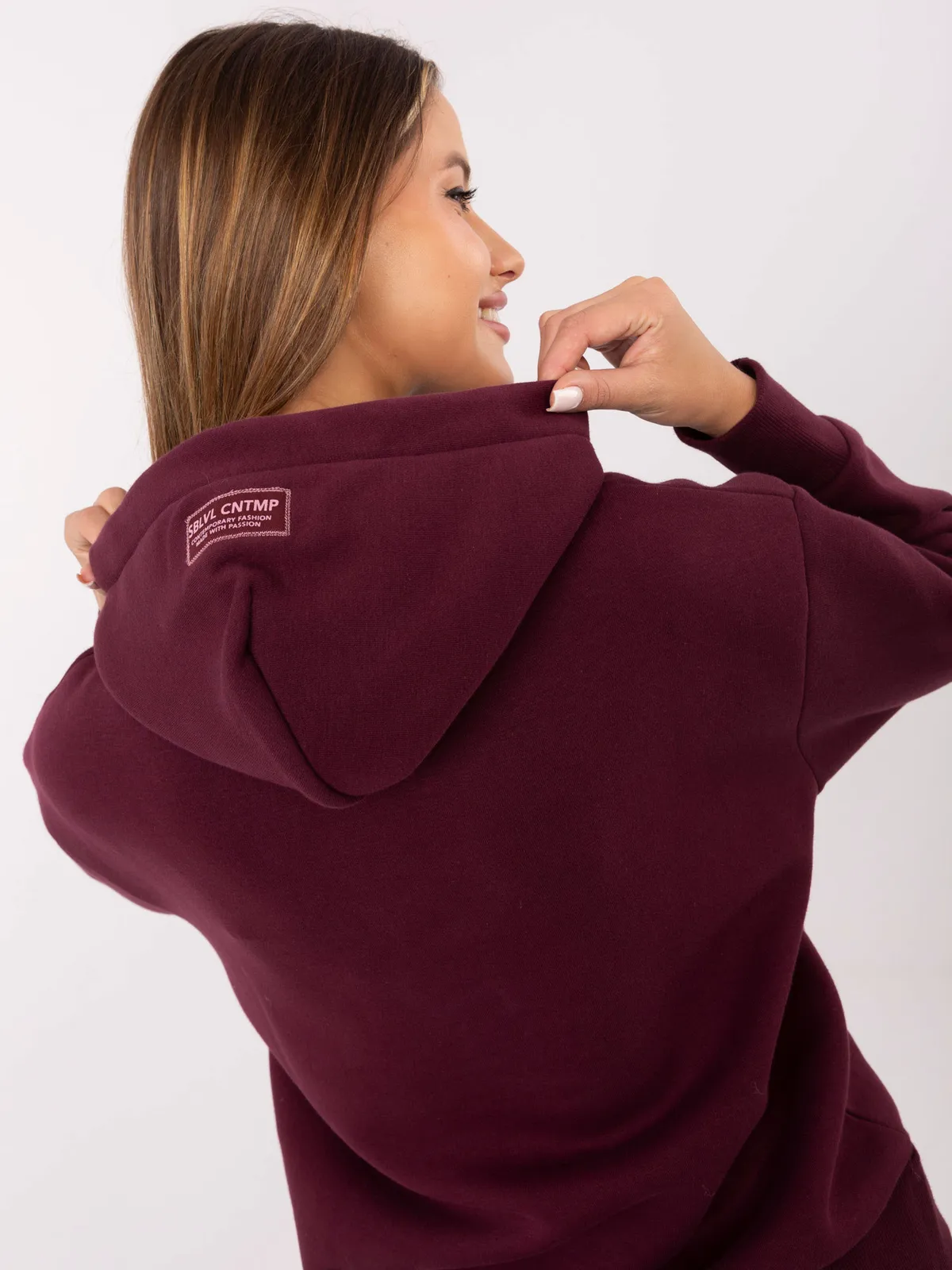 Casualowa bluza z kapturem i nadrukiem oversize - zdjęcie 2