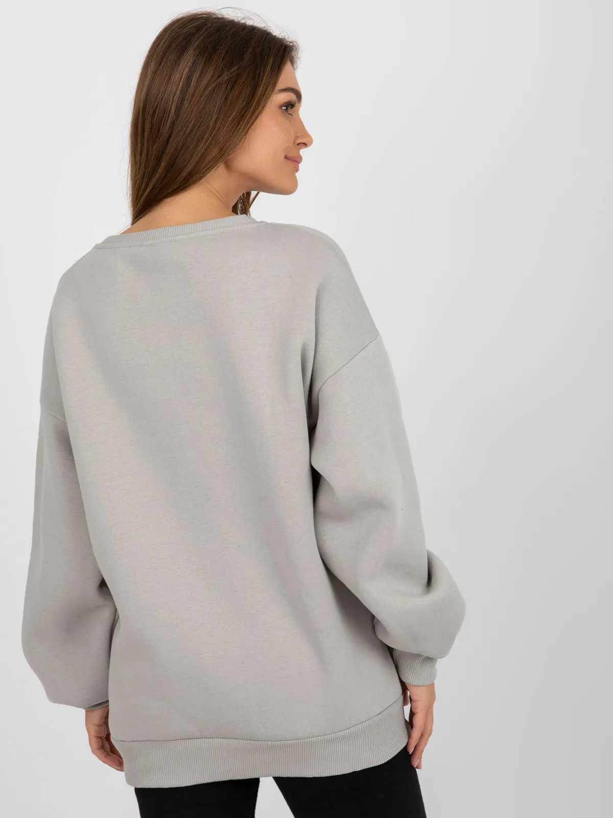 Jasnoniebieska bluza bez kaptura z naszywkami - zdjęcie 3