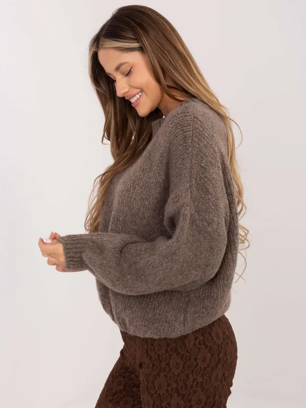 Casualowy sweter o kroju oversize z półgolfem