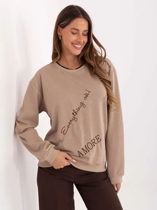Casualowa bluza oversize z ozdobnymi napisami - widok 2