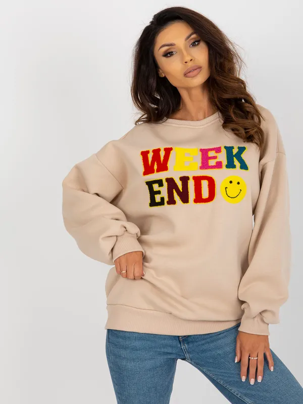 Jasnoniebieska bluza bez kaptura z naszywkami