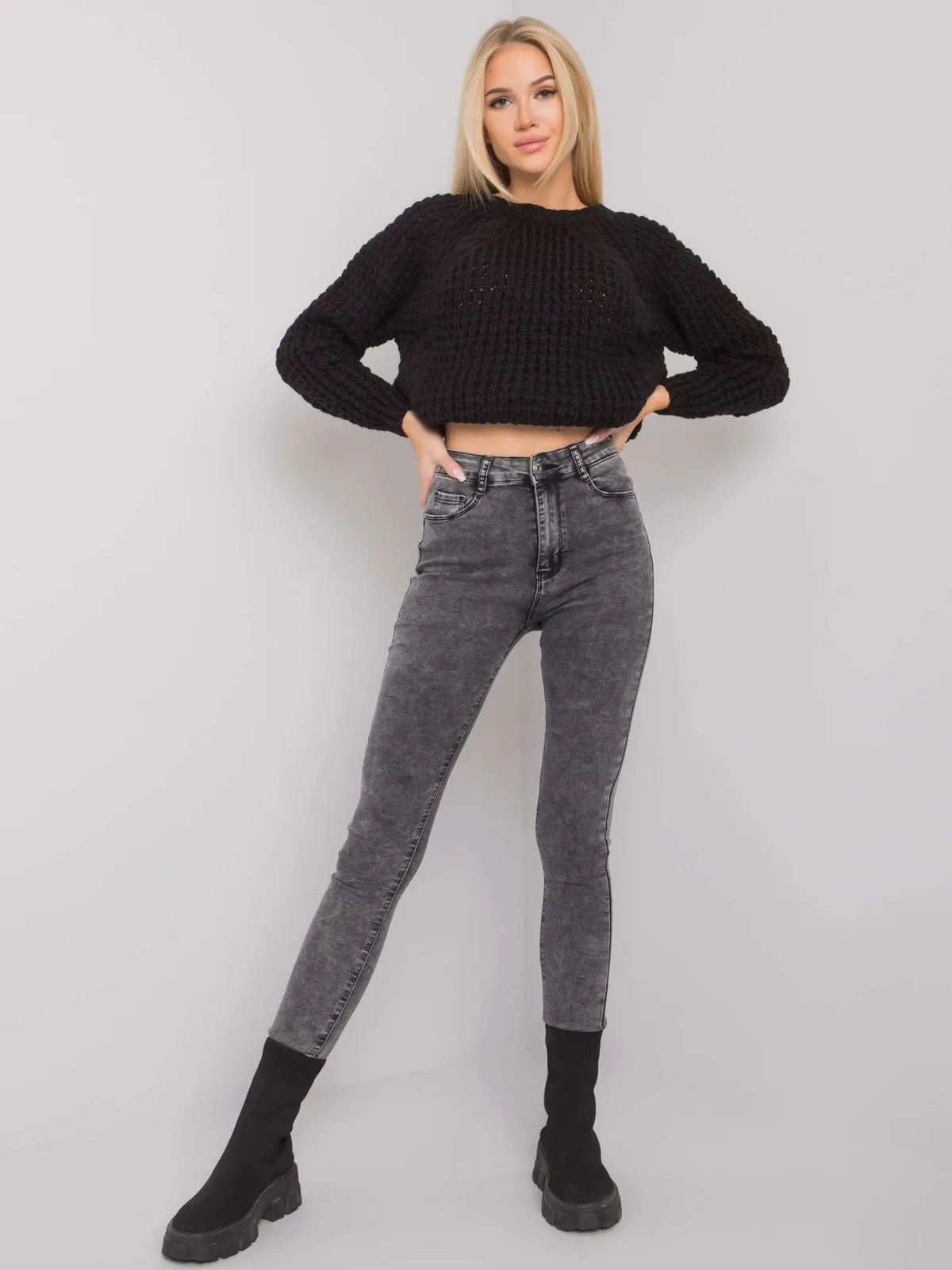 Szare jeansowe rurki high waist - zdjęcie 3