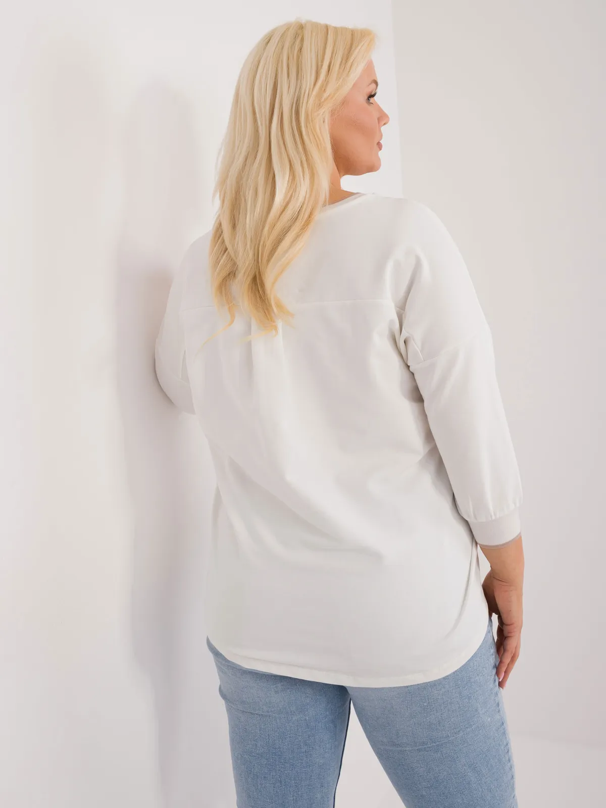 Casualowa bluza z dekoltem w serek - zdjęcie 1