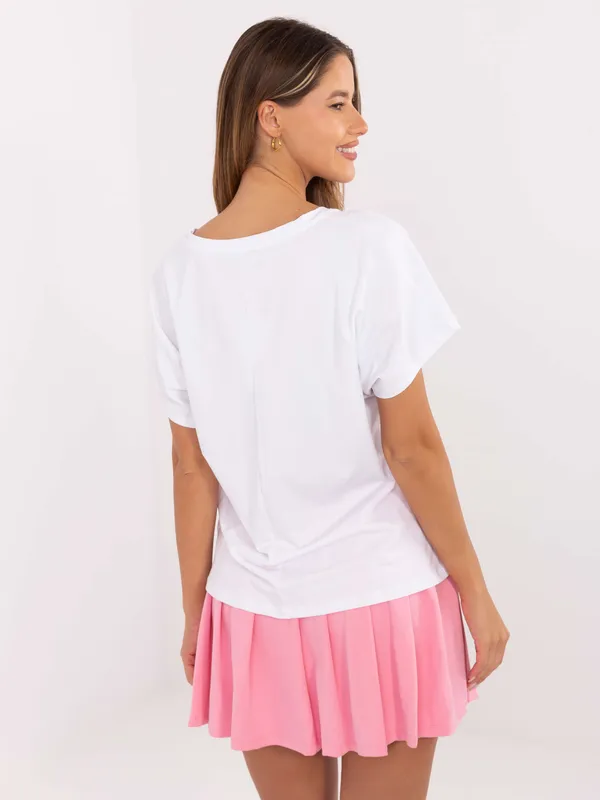 Sportowy komplet z koszulką i plisowaną spódnicą