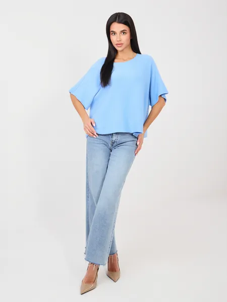 Sweter typu nietoperz o swobodnym kroju oversize