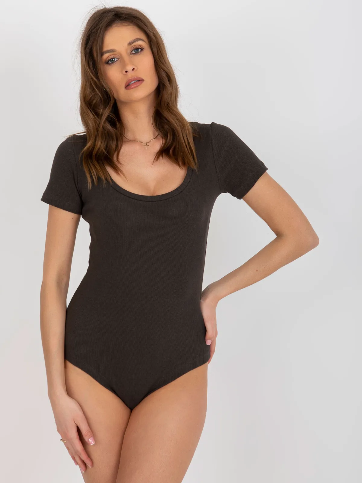 Fuksjowe dopasowane body basic w prążek - zdjęcie 1