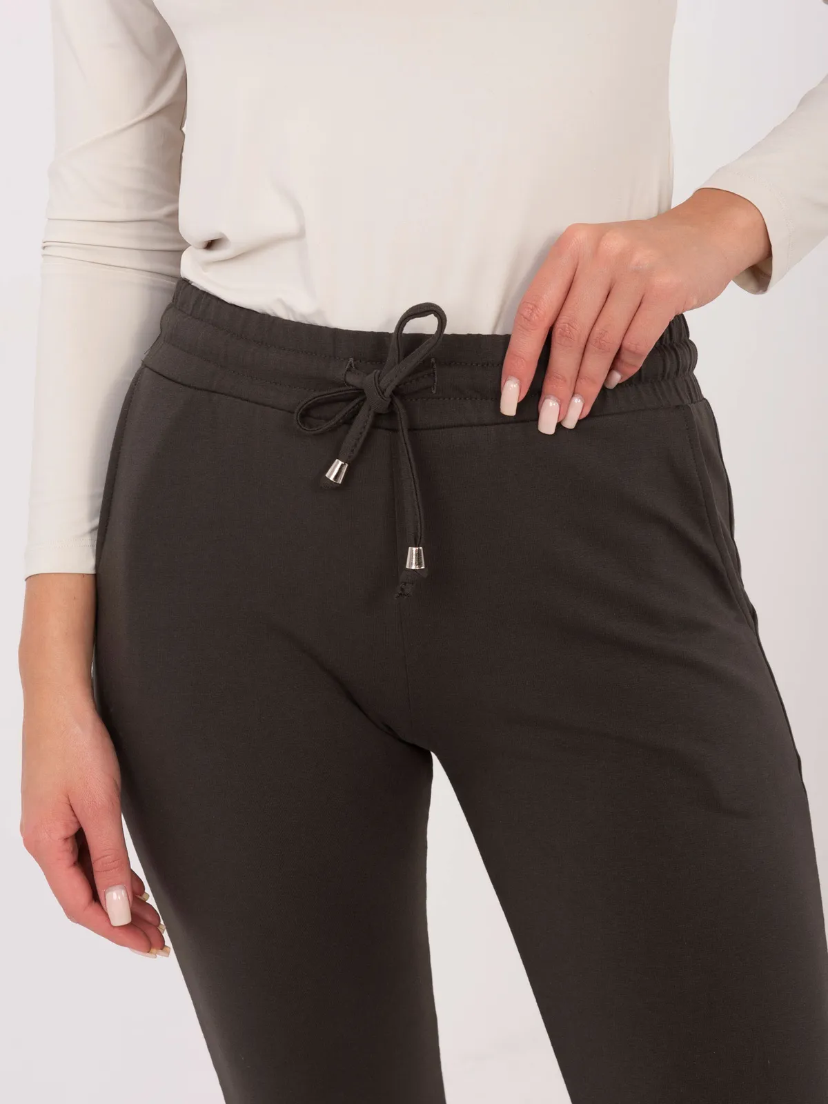 Spodnie dresowe basic ciemne khaki - zdjęcie 2