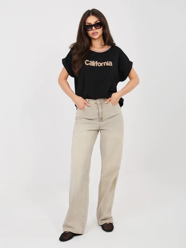 T-shirt oversize z nadrukiem w klimacie californian
