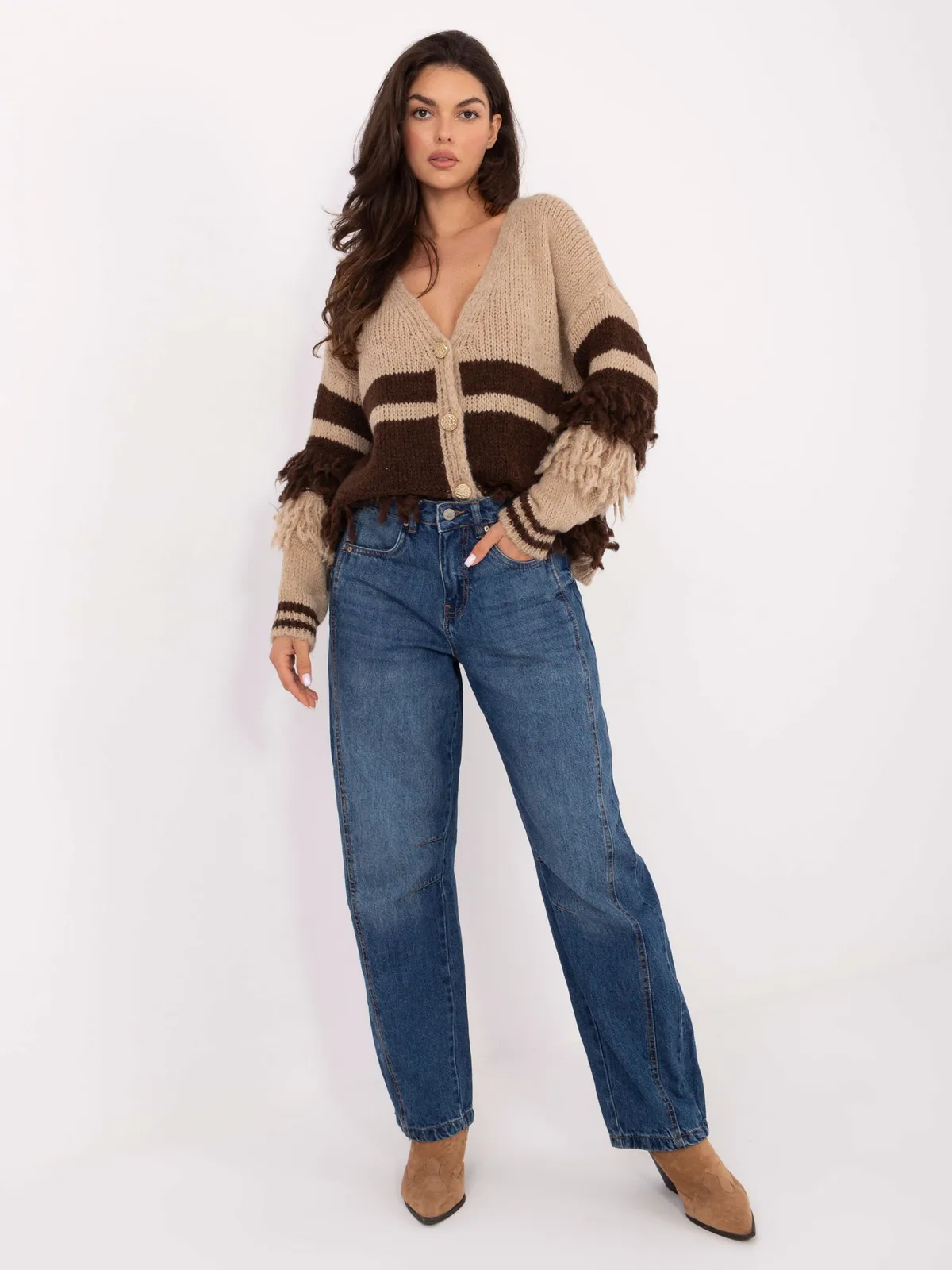 Luźne jeansy typu slouchy z wysokim stanem - zdjęcie 4