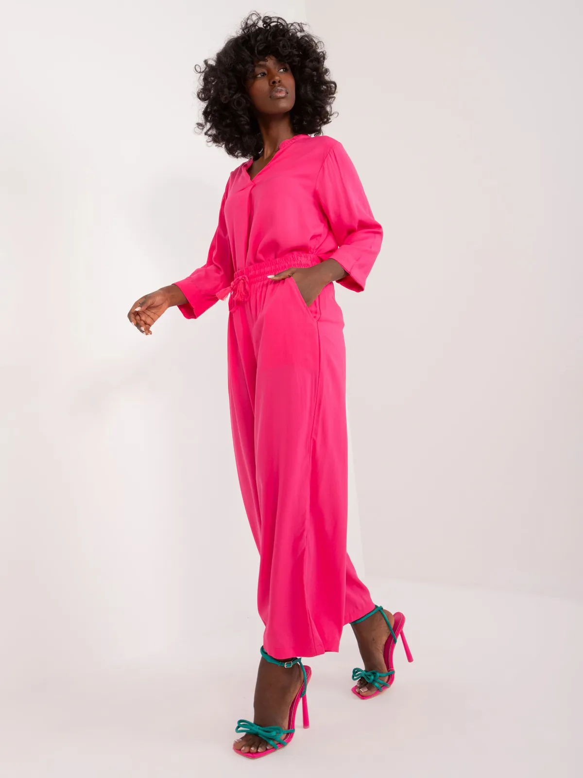 Wygodne spodnie palazzo z wysokim stanem - zdjęcie 1