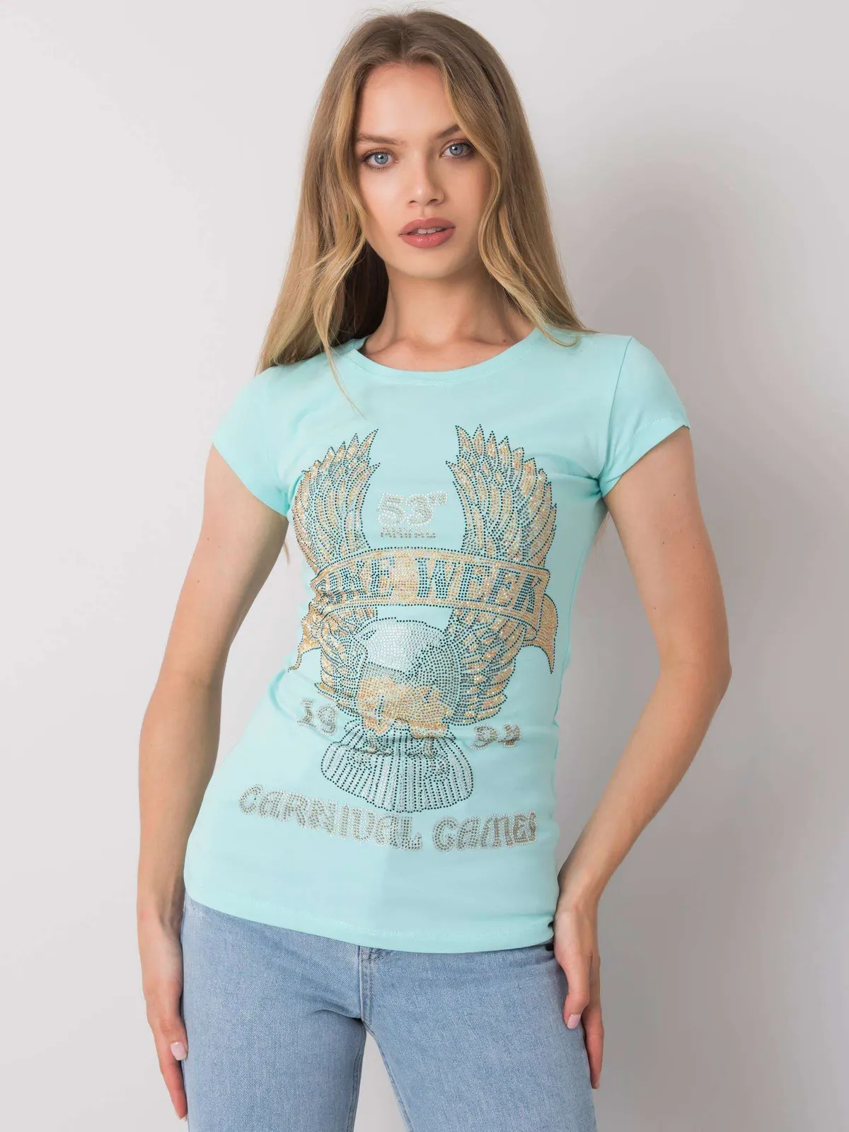 Jasnoniebieski t-shirt damski z aplikacją - zdjęcie 3