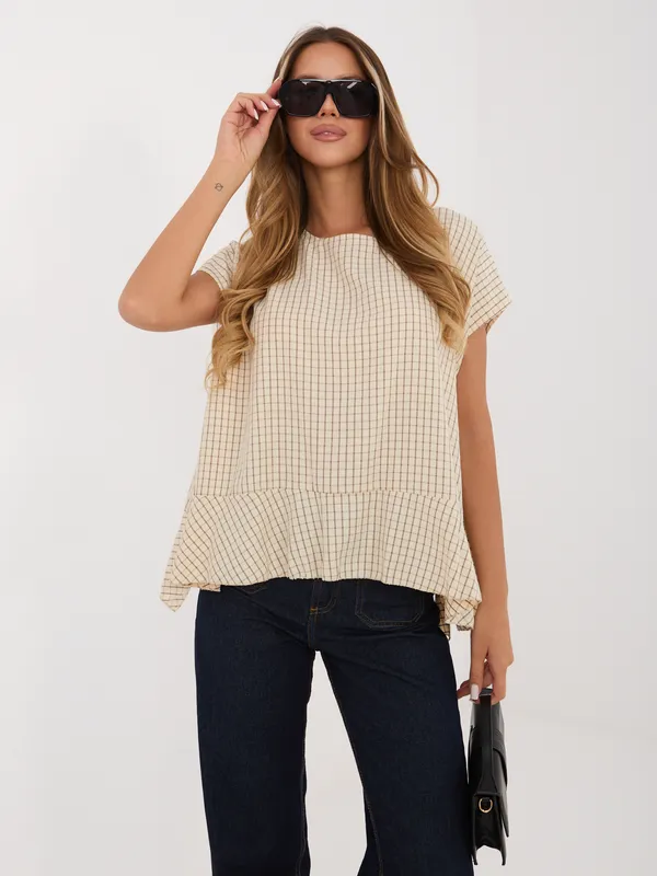 Zwiewna bluzka z falbaną w kratkę