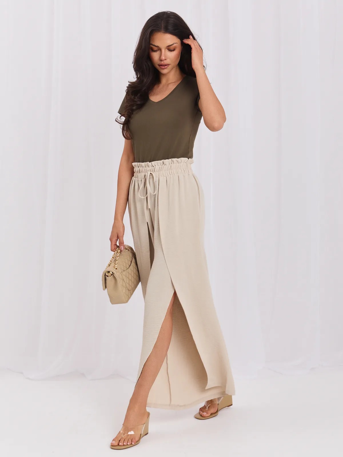 Khaki gładki t-shirt plus size z bawełny - zdjęcie 6