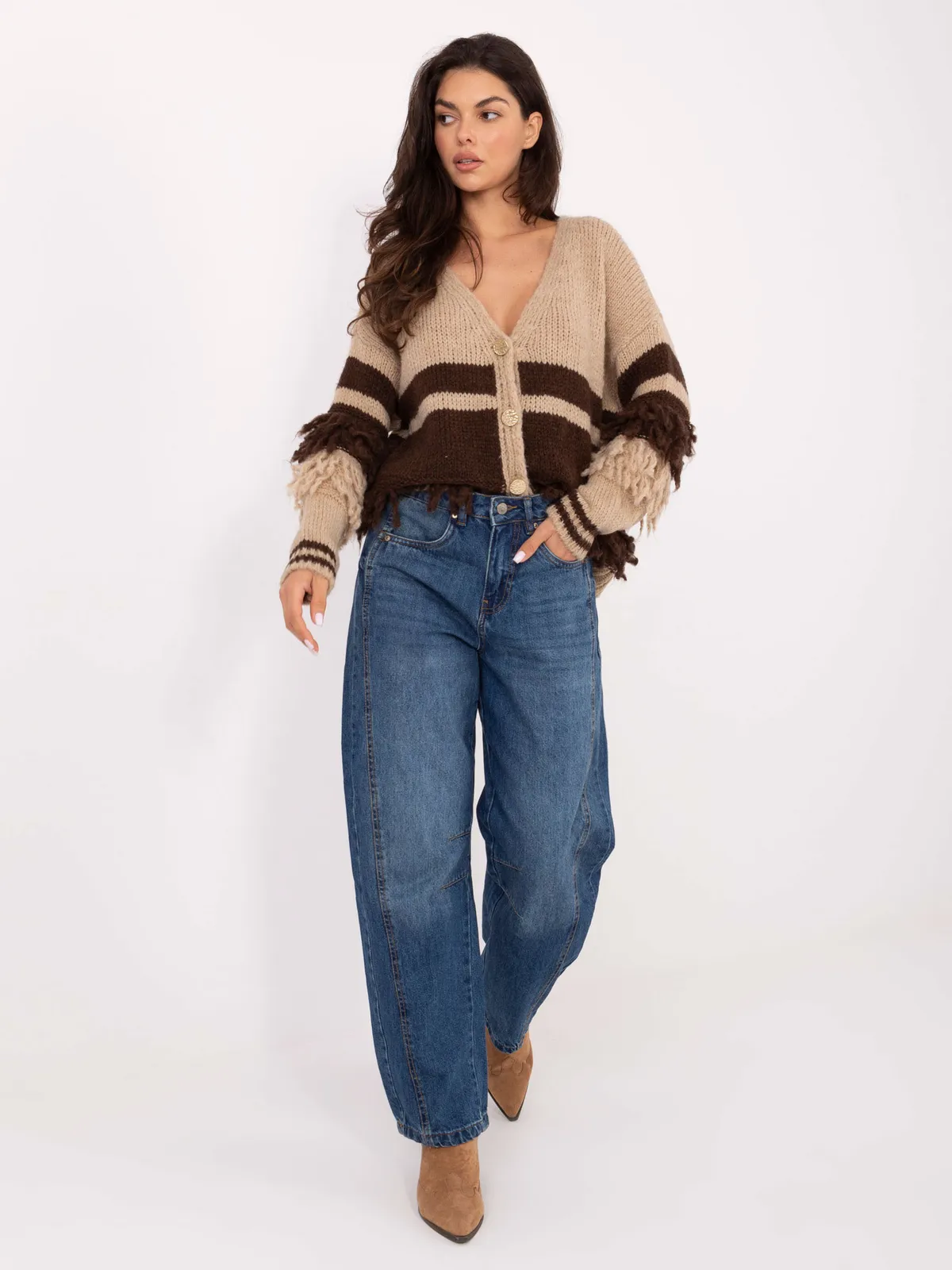 Luźne jeansy typu slouchy z wysokim stanem - zdjęcie 5