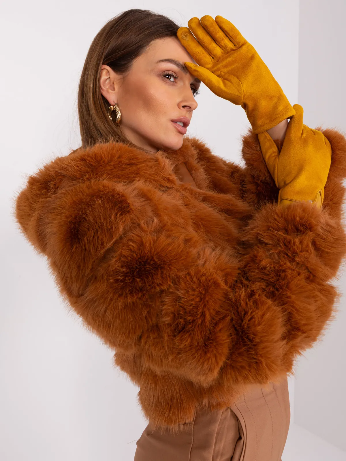 Jasnobeżowe damskie rękawiczki damskie - zdjęcie 2