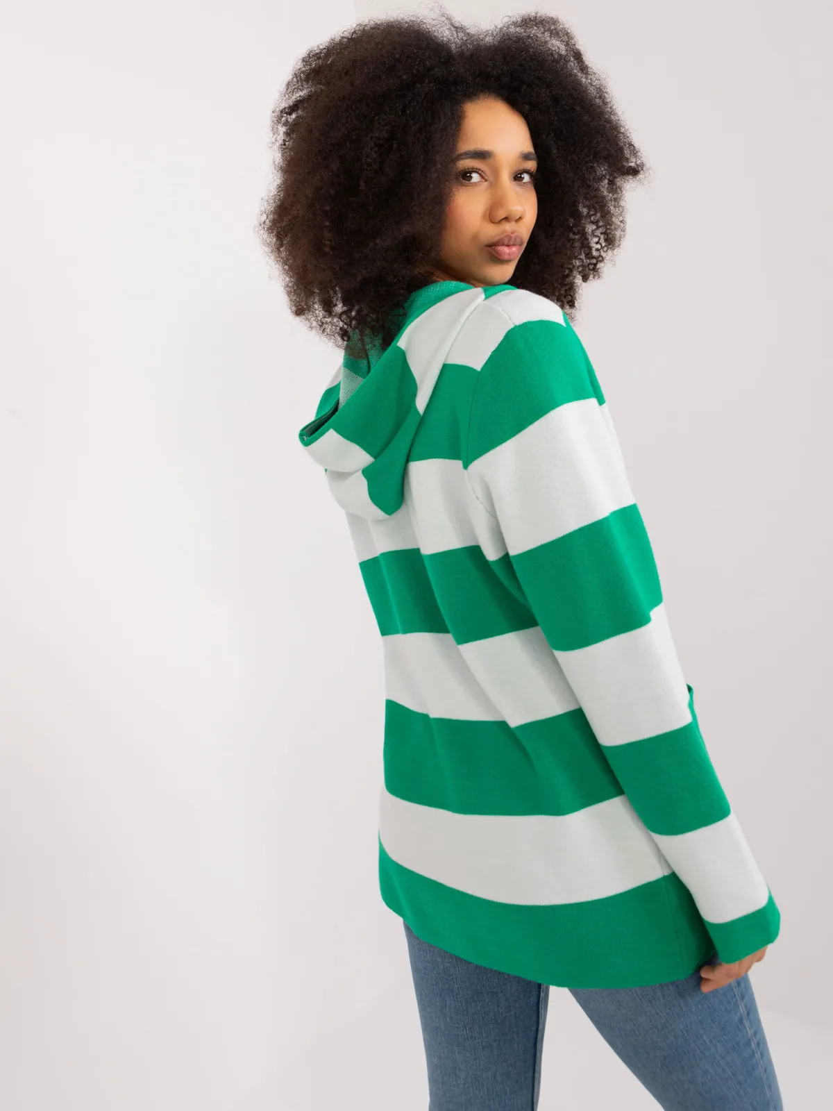 Rozpinany sweter z kapturem w szerokie pasy - zdjęcie 1