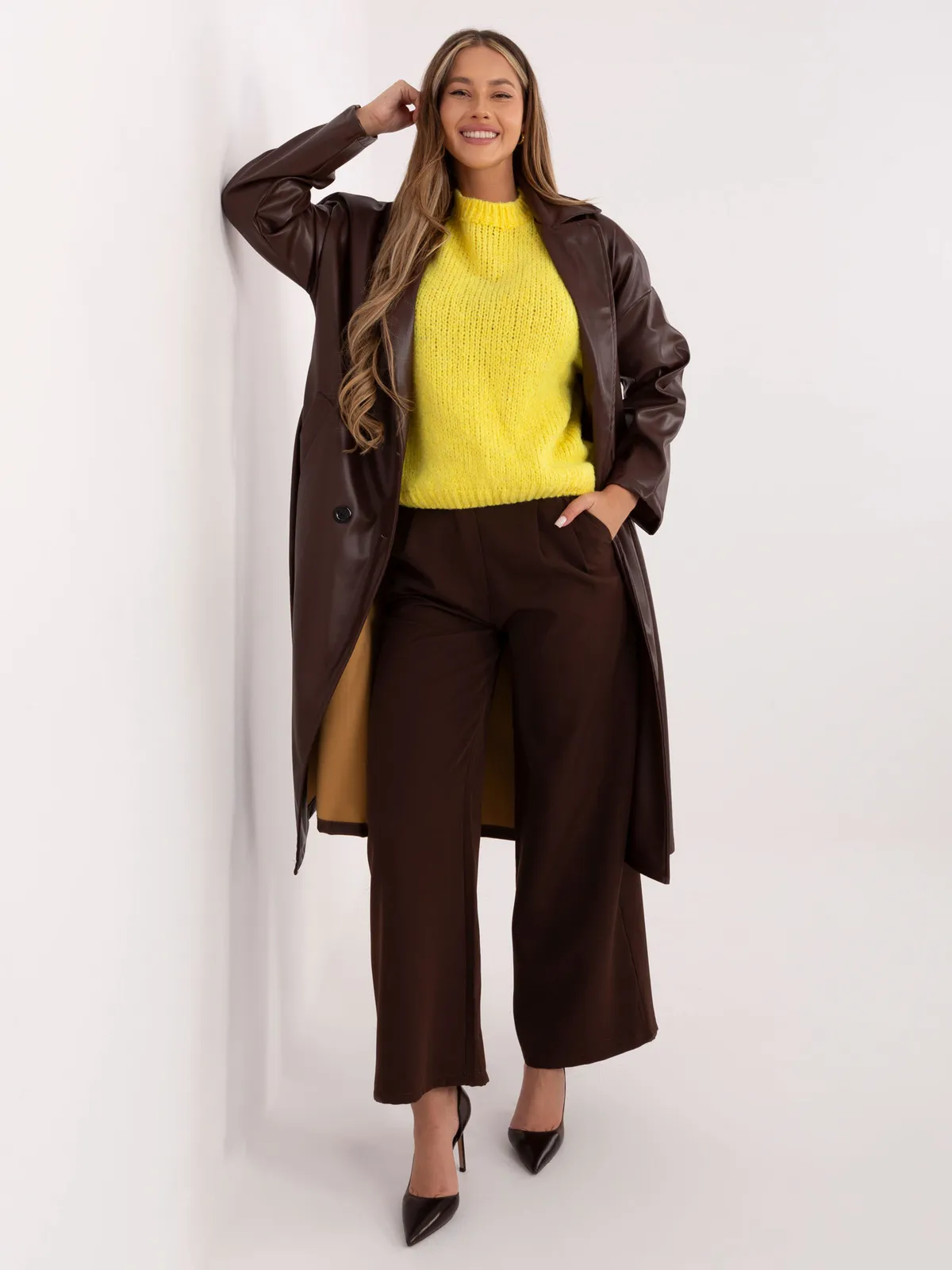 Casualowy sweter o kroju oversize z półgolfem - zdjęcie 1