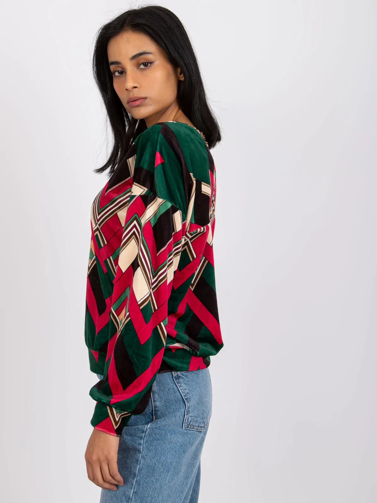 Bluzka oversize z geometrycznym wzorem i łańcuszkiem - zdjęcie 1