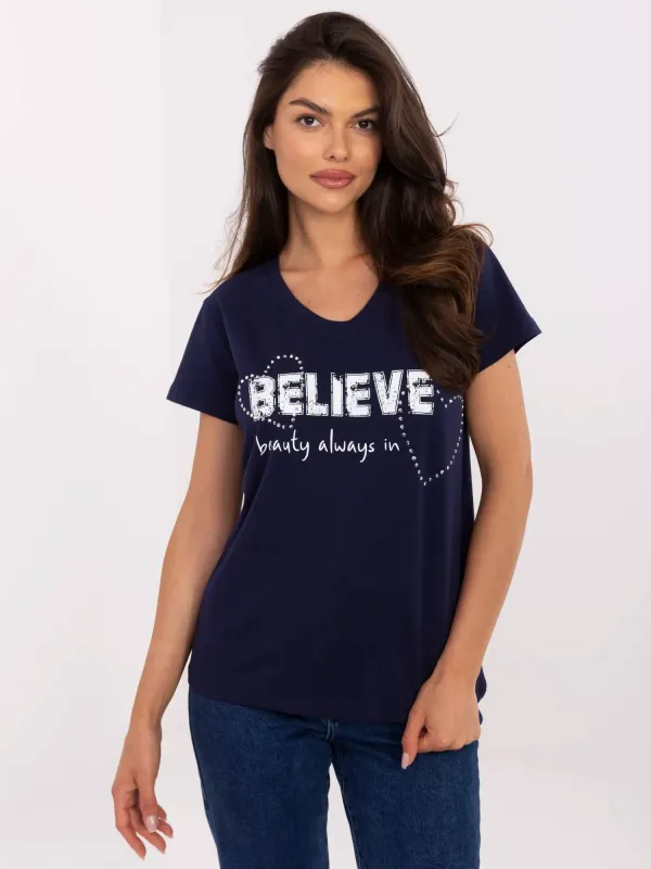 T-shirt z napisem i ozdobnymi dżetami - widok 2