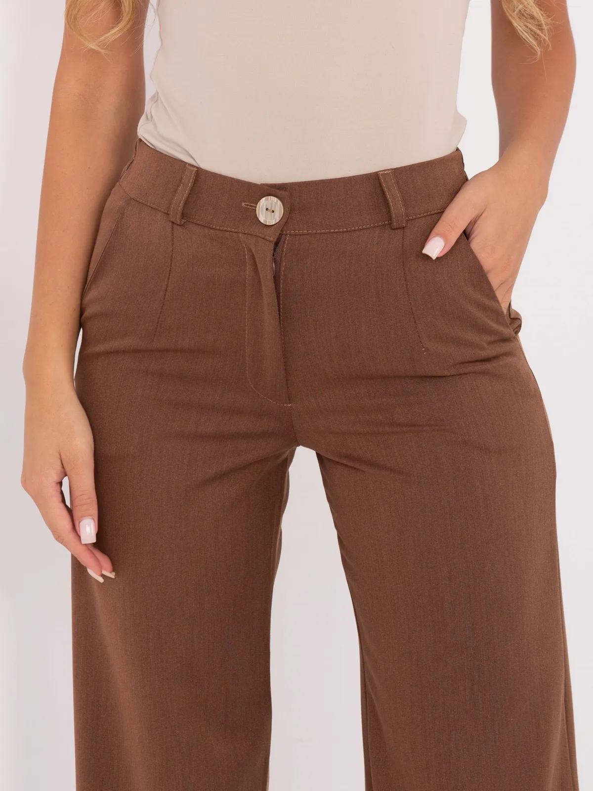 Eleganckie spodnie z wysokim stanem i szerokimi nogawkami - zdjęcie 1