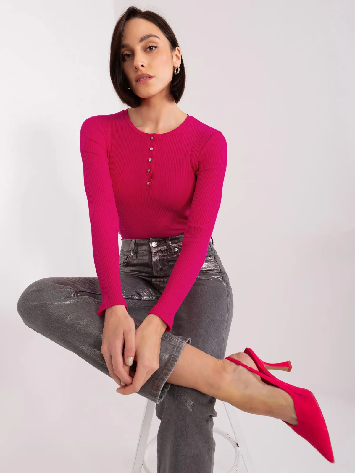 Fuksjowa bluzka z ozdobnymi guzikami BASIC FEEL GOOD - zdjęcie 3