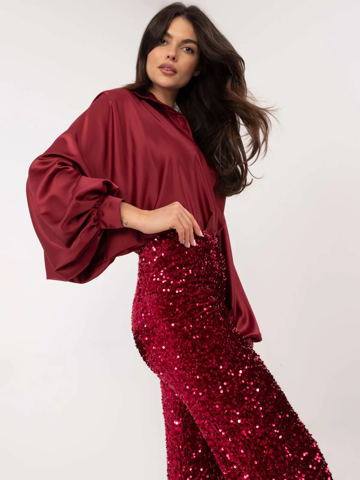 Cekinowe spodnie o kroju palazzo na imprezę - zdjęcie 1