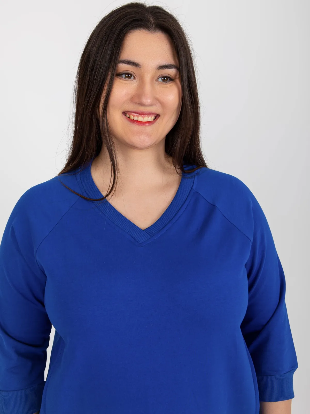 Ecru sukienka plus size z kieszeniami - zdjęcie 5