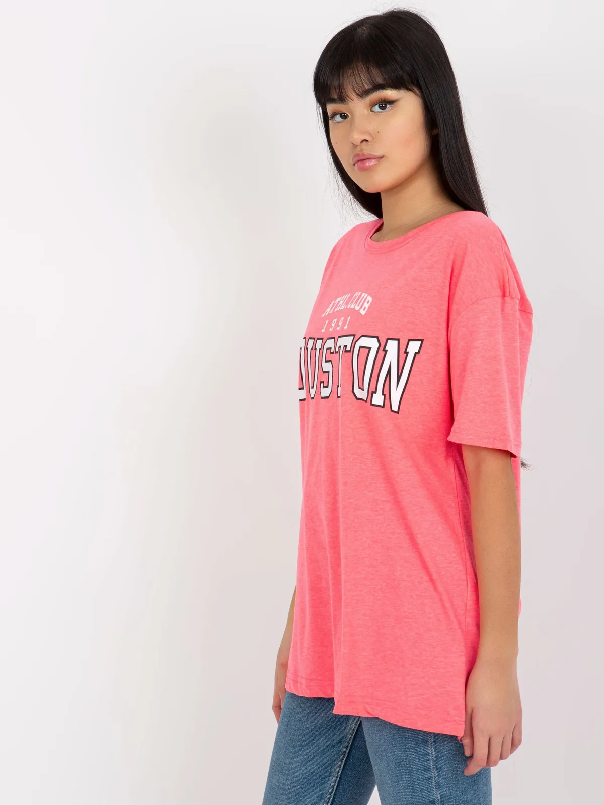 Jasnożółty luźny t-shirt z nadrukiem - zdjęcie 4