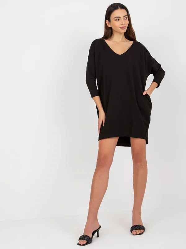 Czarna sukienka dresowa oversize z dekoltem V