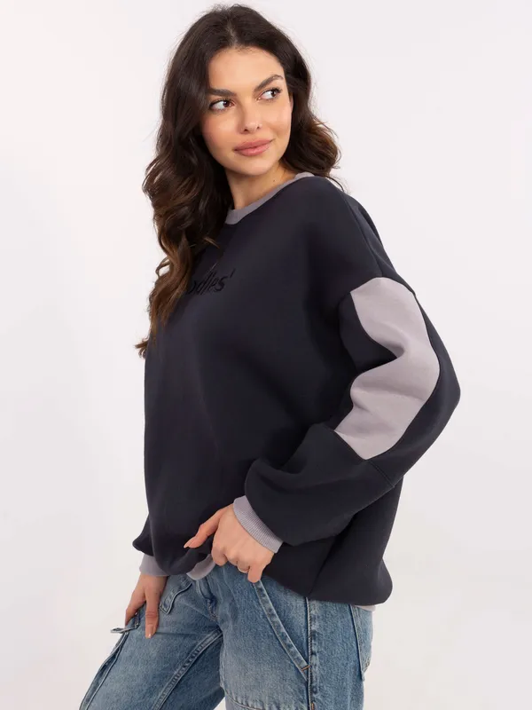 Luźna bluza oversize z kontrastowym nadrukiem - widok 2