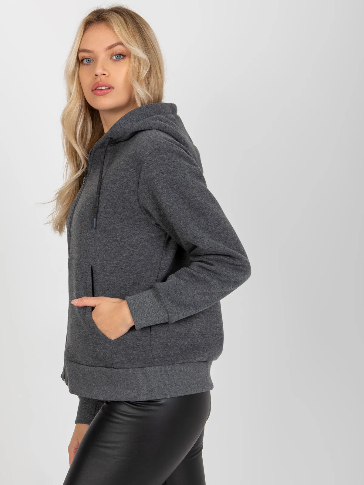 Ciemnoszara rozpinana bluza basic z kapturem RUE PARIS - zdjęcie 4