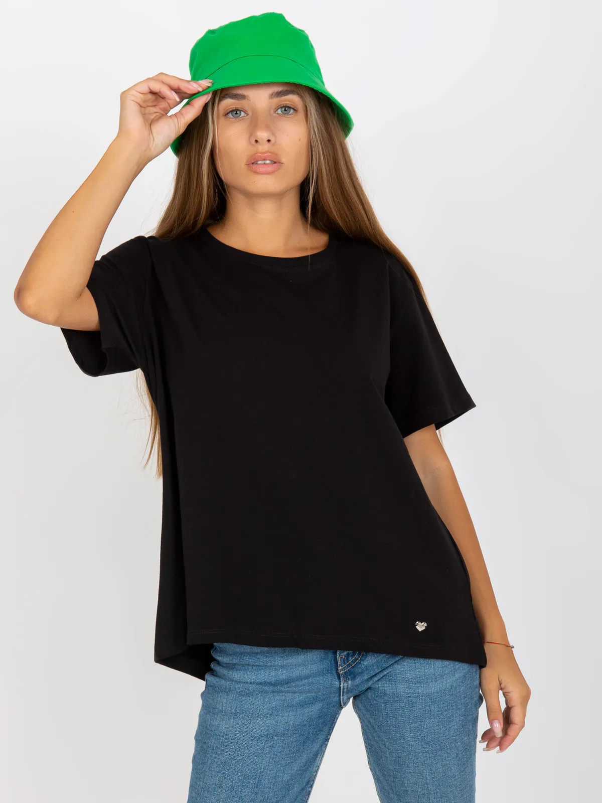 Czarny t-shirt basic z okrągłym dekoltem - zdjęcie 1