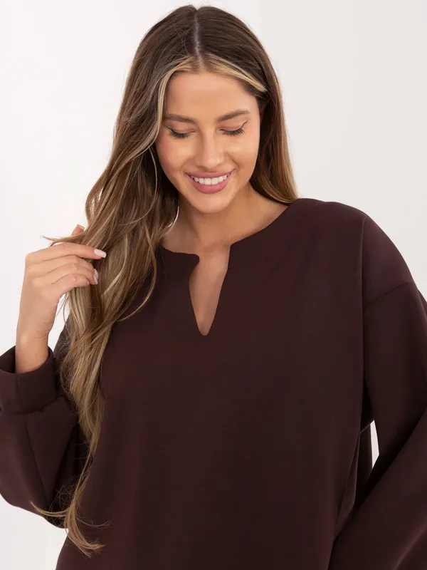 Bluza oversize z ozdobnym rozcięciem pod szyją - widok 2