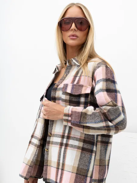 Koszula oversize w kratę o kroju shacket