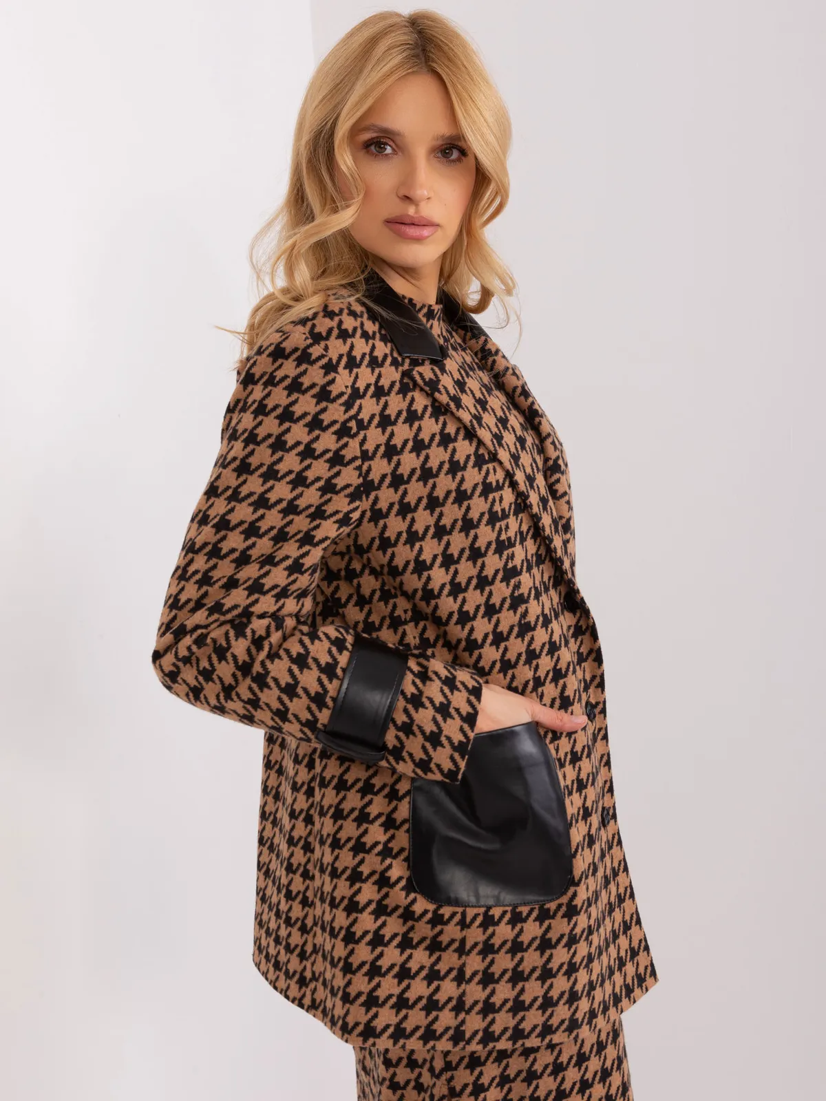 Marynarka z wzorem w pepitkę i detalami - zdjęcie 1