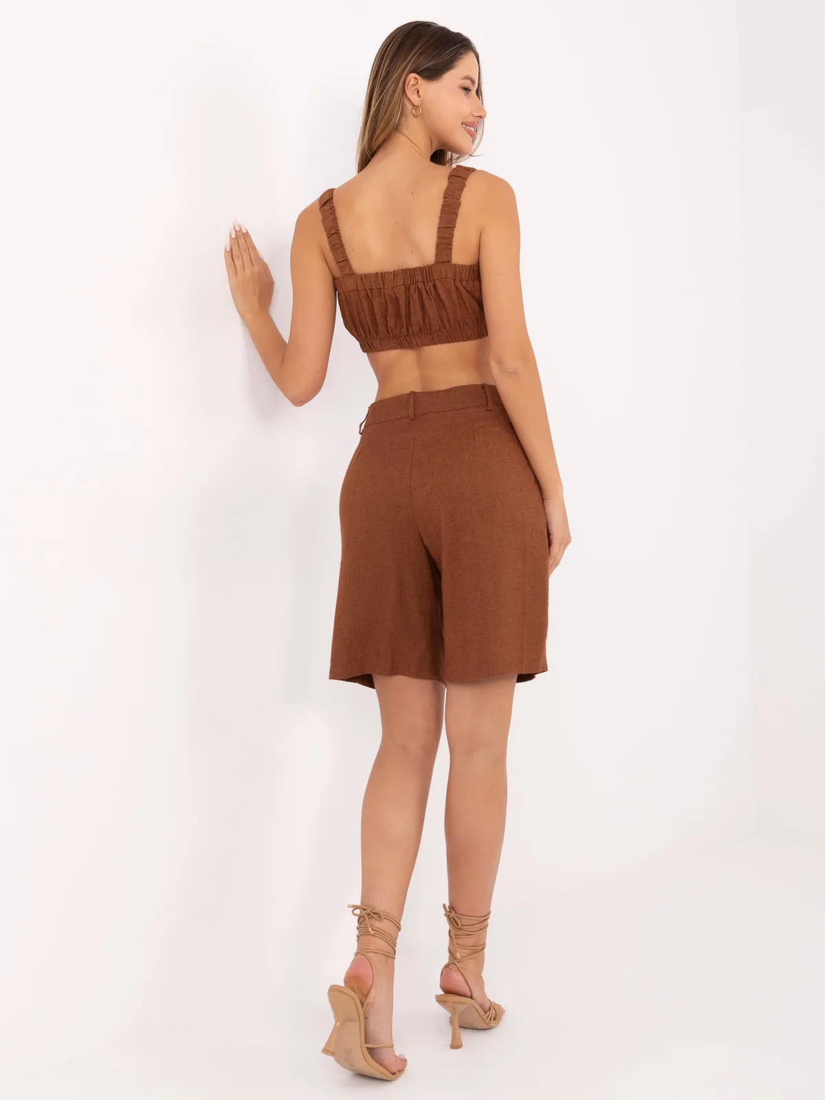 Letni komplet z krótkim topem i szortami - zdjęcie 1