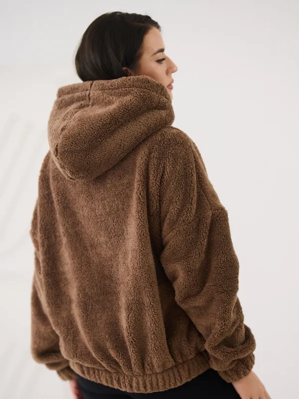 Ciepła bluza oversize z kapturem i kieszenią