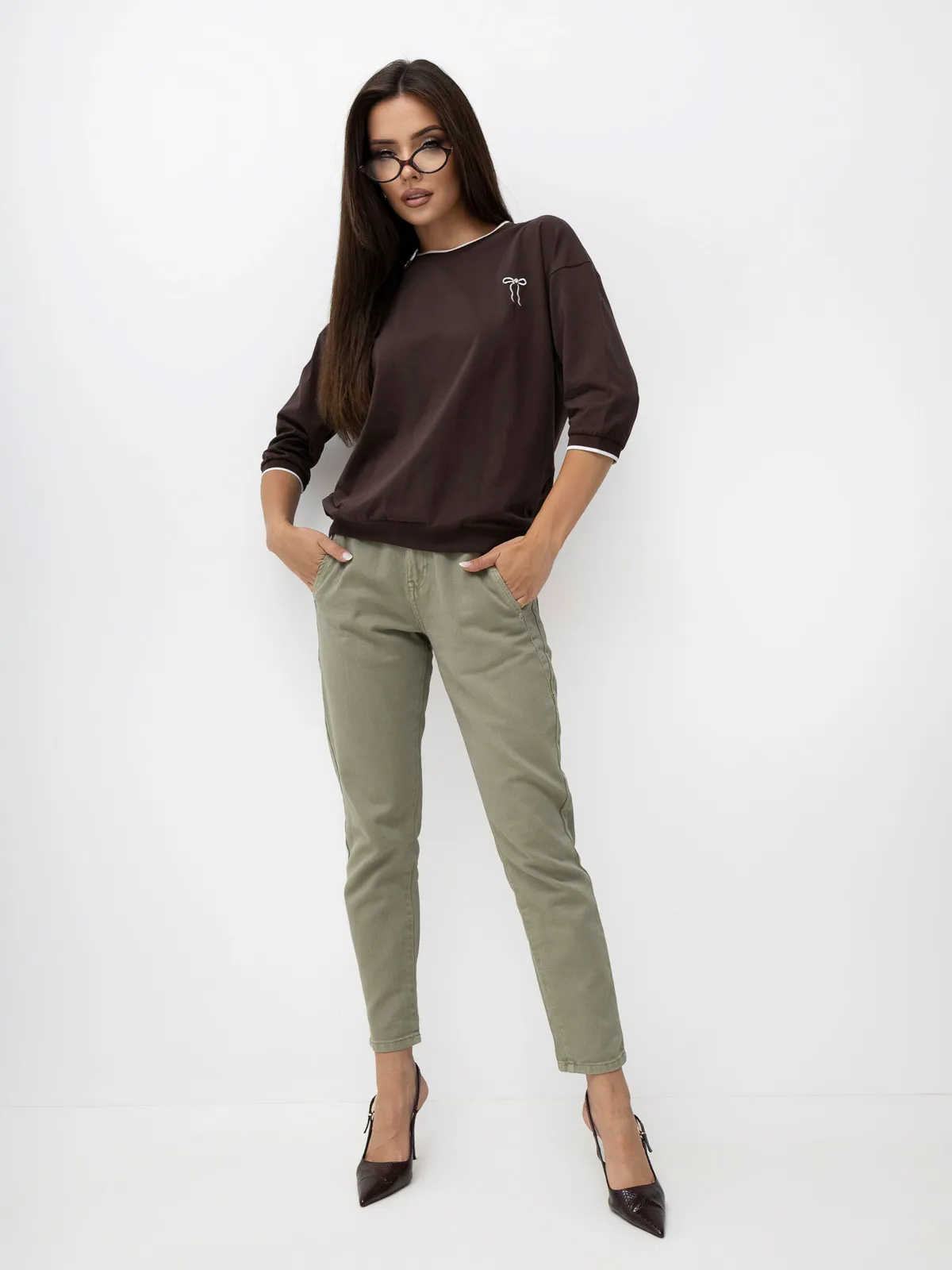 Casualowa bluza oversize z ozdobnym detalem - zdjęcie 3
