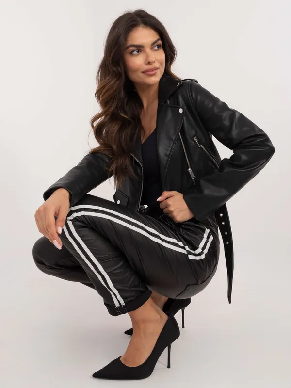 Pikowane spodnie sportowe z kontrastowym lampasem - widok 2