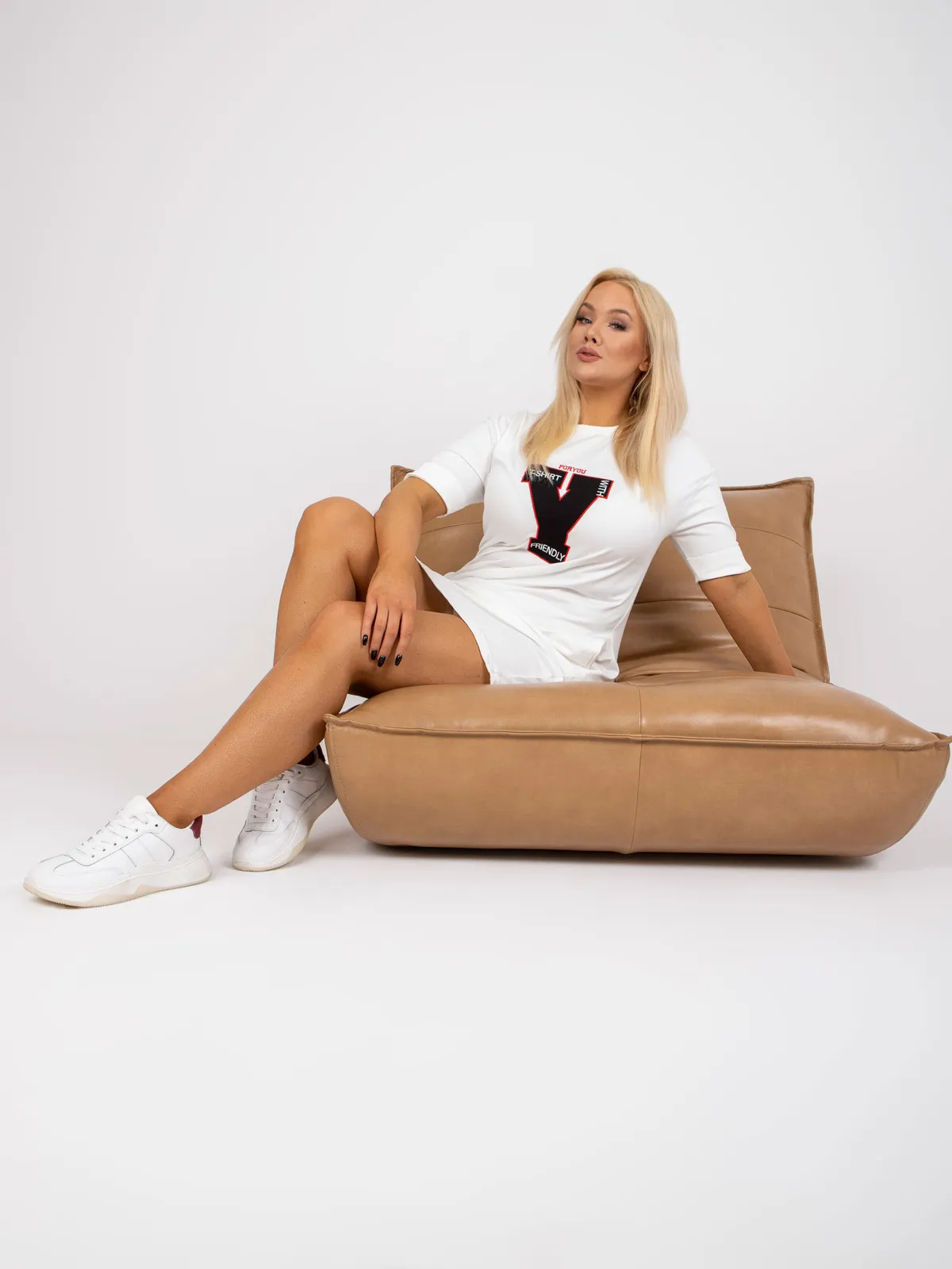 Casualowa sukienka mini z printem i kieszeniami - zdjęcie 1