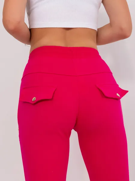 Beżowe damskie spodnie dresowe z aplikacją