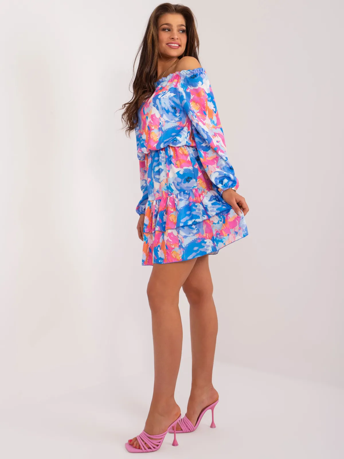 Sukienka mini z hiszpańskim dekoltem i falbanami - zdjęcie 1