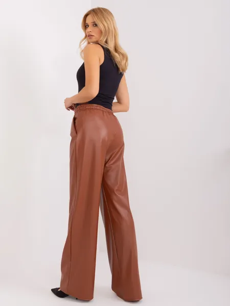 Spodnie typu wide leg z wysokim stanem