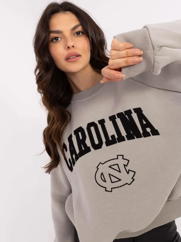 Luźna bluza oversize z sportowym nadrukiem - widok 2