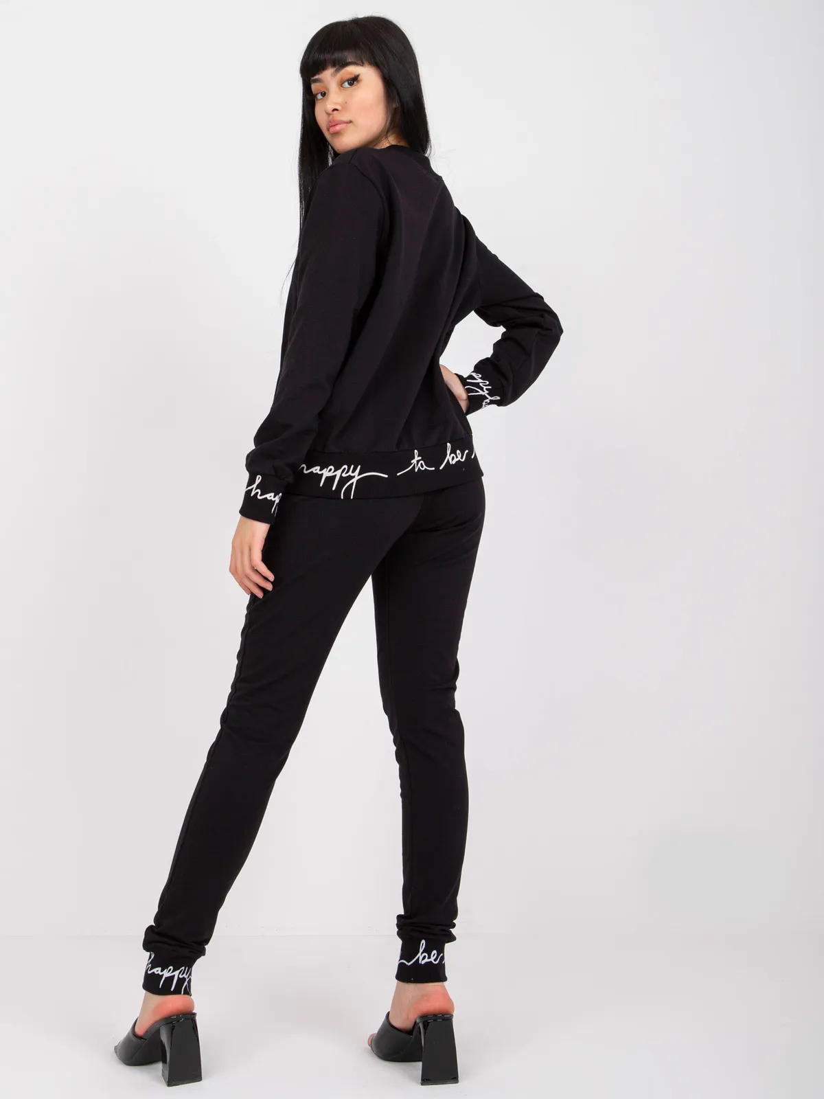 Dwuczęściowy komplet dresowy z napisami i suwakiem - zdjęcie 1