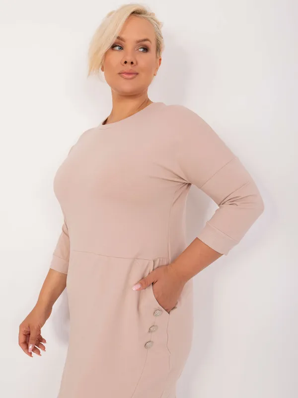 Casualowa sukienka mini z ozdobnymi guzikami